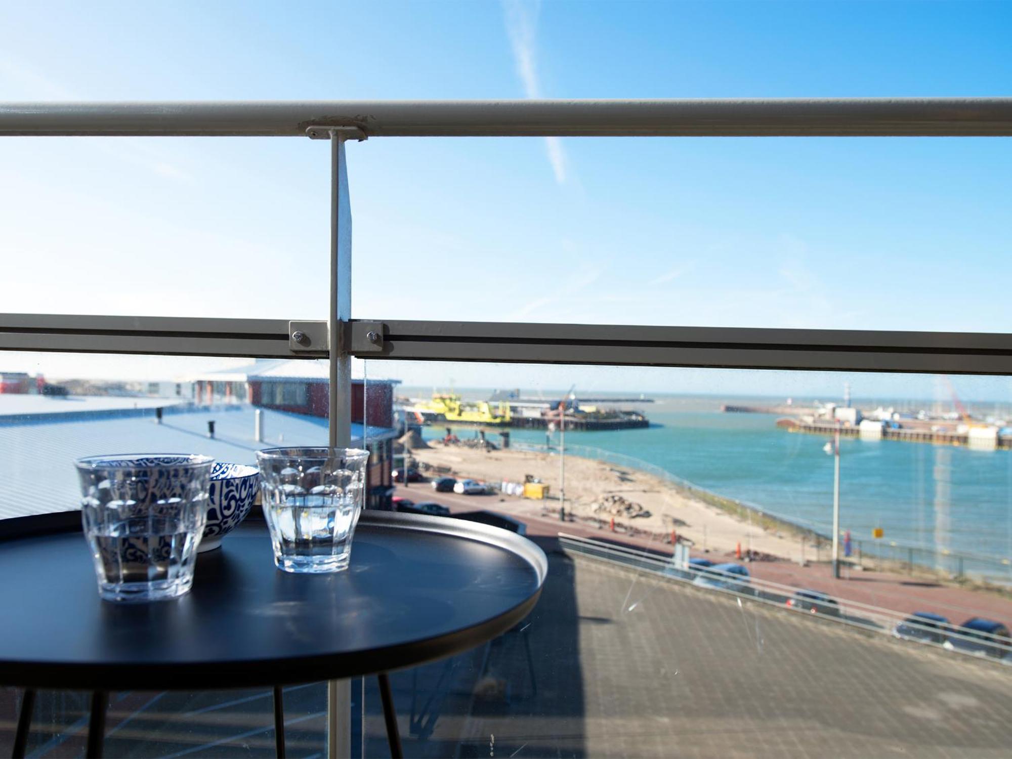 Bizstay Harbour III Scheveningen Apartments لاهاي الغرفة الصورة